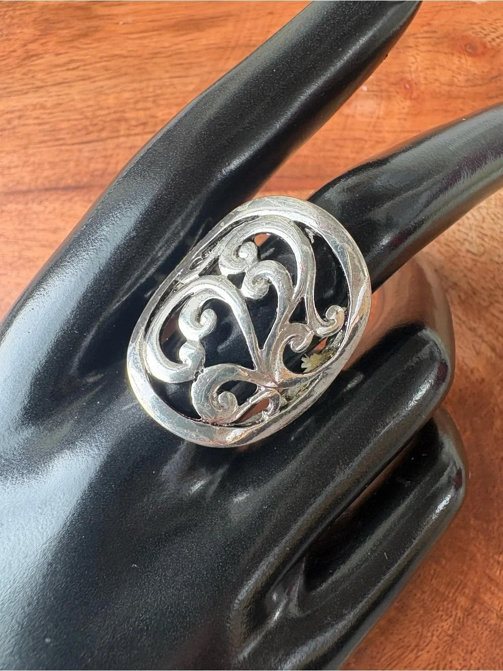 Vintage Silver Tone Filigree Statement Ring - Size 6 with Stretch Band